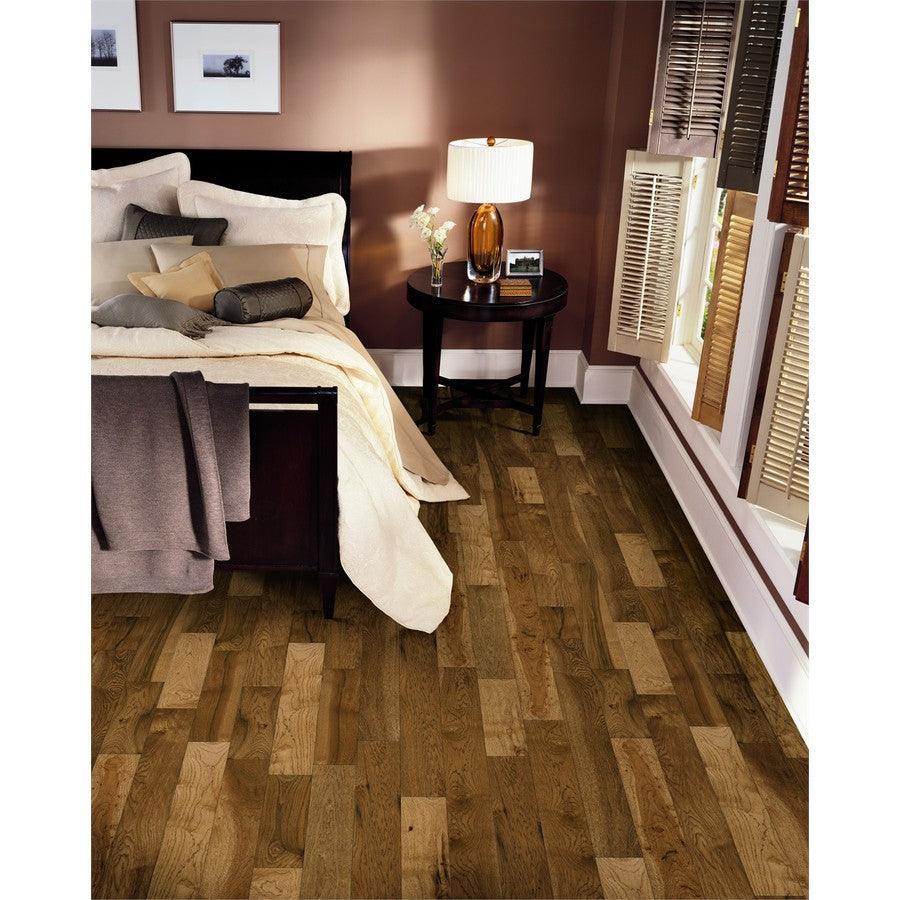 Bruce America's Best Choice 5-in Honey Grain Hickory Smooth/Traditional Solid Hardwood Flooring (23.5-sq ft)