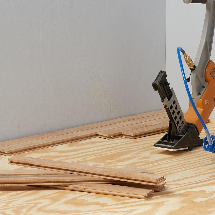 Bridgewell Resources 2.25-in Unfinished Red Oak Red Oak Smooth/Traditional Solid Hardwood Flooring (19.5-sq ft)