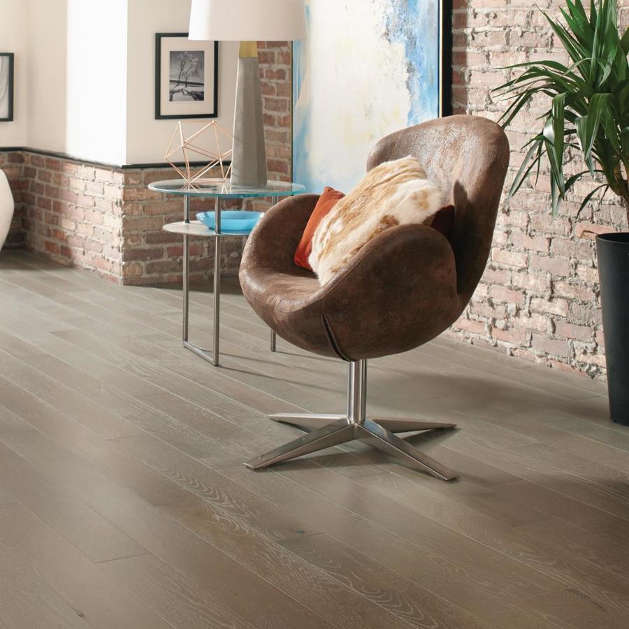 Green Leaf 5-in Stonebrook/Wirebrushed White Oak Wirebrushed Solid Hardwood Flooring (20-sq ft)