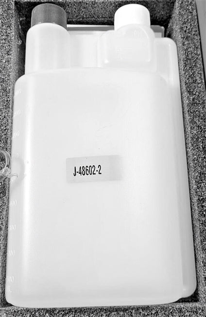 Nissan NI-48602-2 32 oz Oil Dispensing Bottle